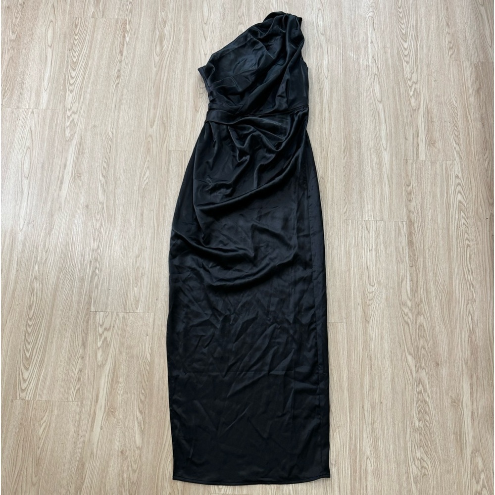 Petal & pup single shoulder satin maxi dress nwot - Picture 5 of 5